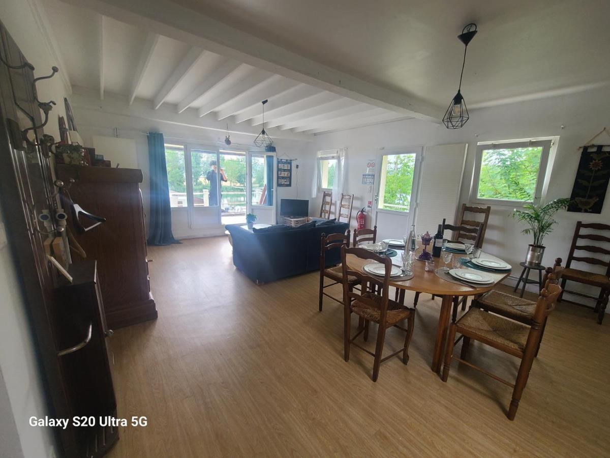 Les Chambrees Du Bac Hotel Charly-sur-Marne Ngoại thất bức ảnh
